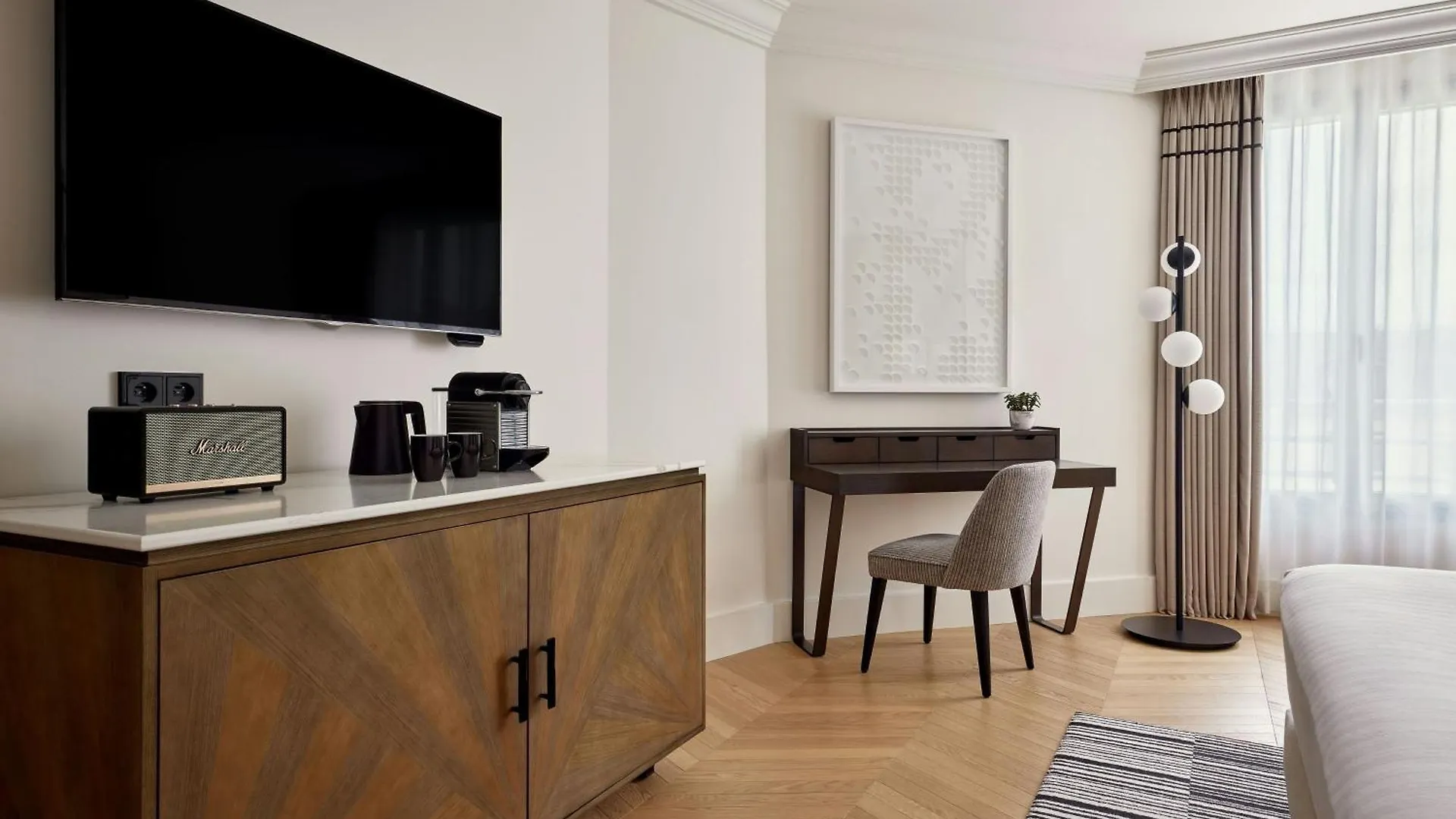 Marriott Champs Elysees 5*