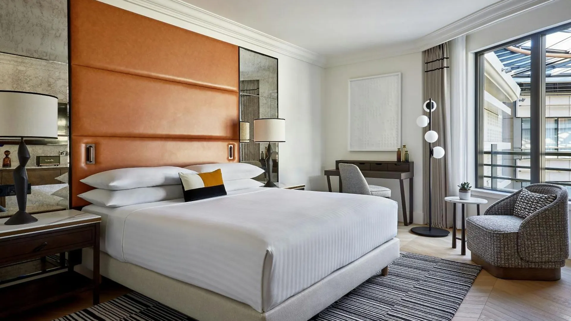 Marriott Champs Elysees 5*