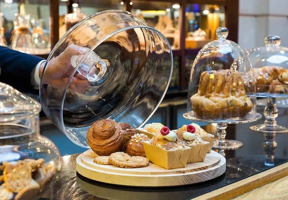 Marriott Champs Elysees Отель