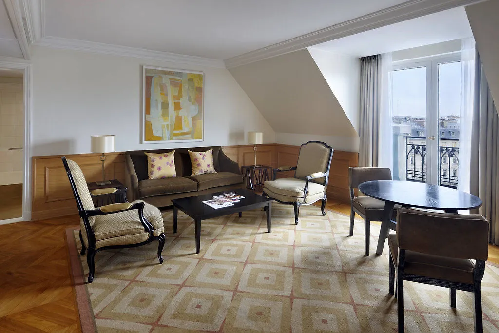 Marriott Champs Elysees 5*